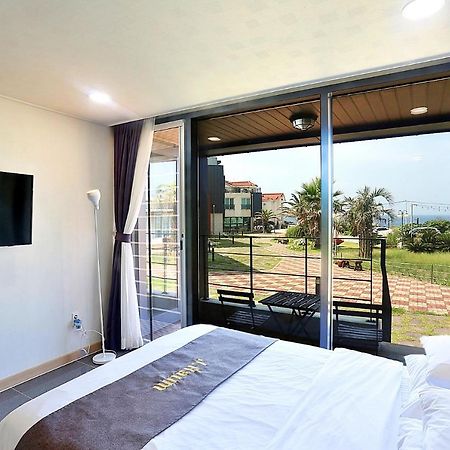 J Raum Resort Согвипхо Экстерьер фото