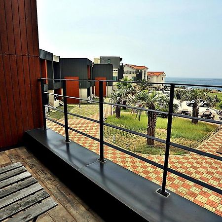 J Raum Resort Согвипхо Экстерьер фото