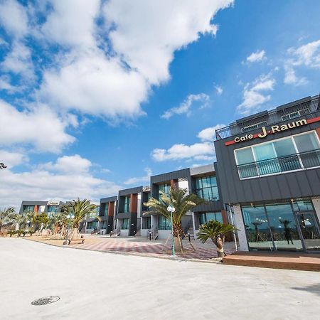 J Raum Resort Согвипхо Экстерьер фото
