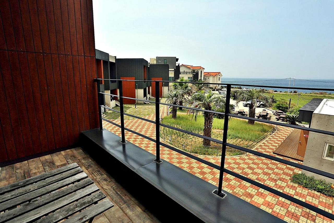 J Raum Resort Согвипхо Экстерьер фото
