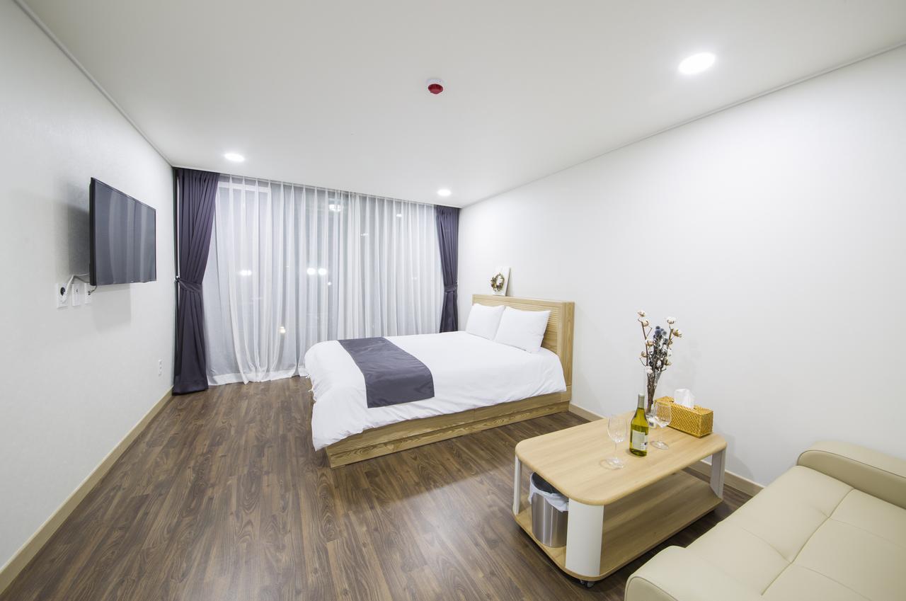 J Raum Resort Согвипхо Экстерьер фото