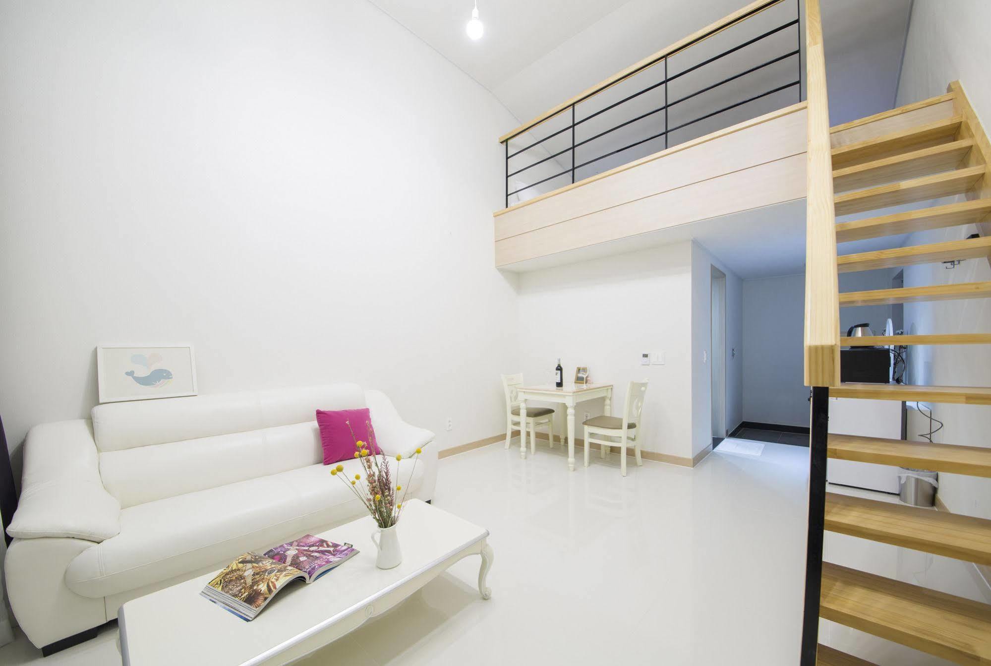J Raum Resort Согвипхо Экстерьер фото