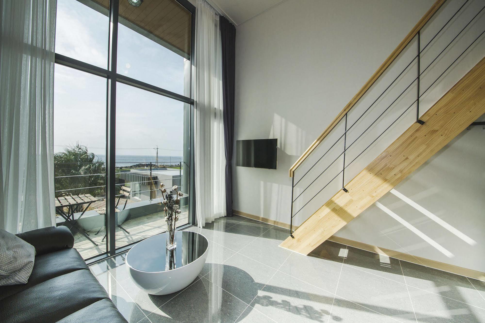 J Raum Resort Согвипхо Экстерьер фото