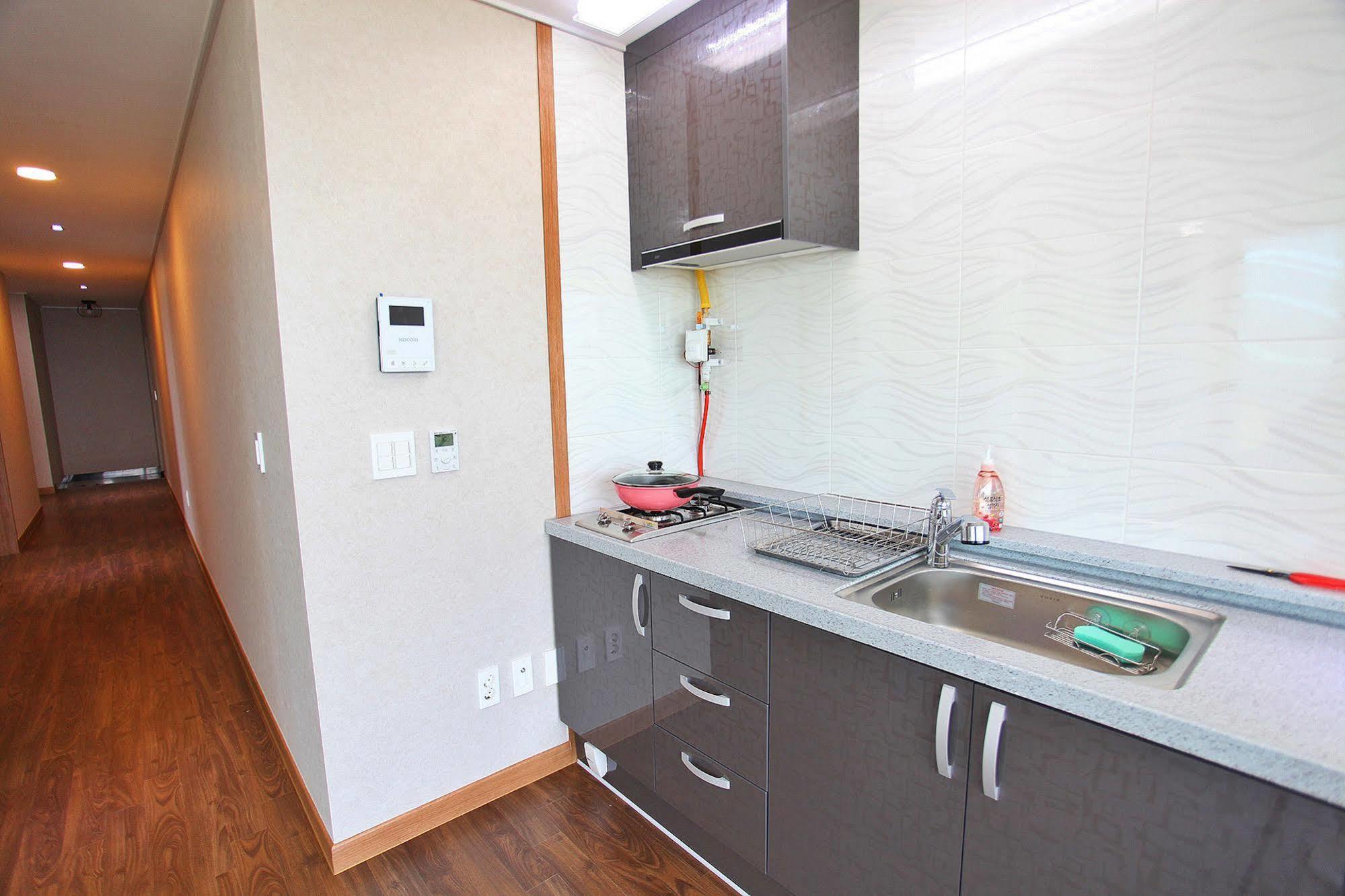 J Raum Resort Согвипхо Экстерьер фото