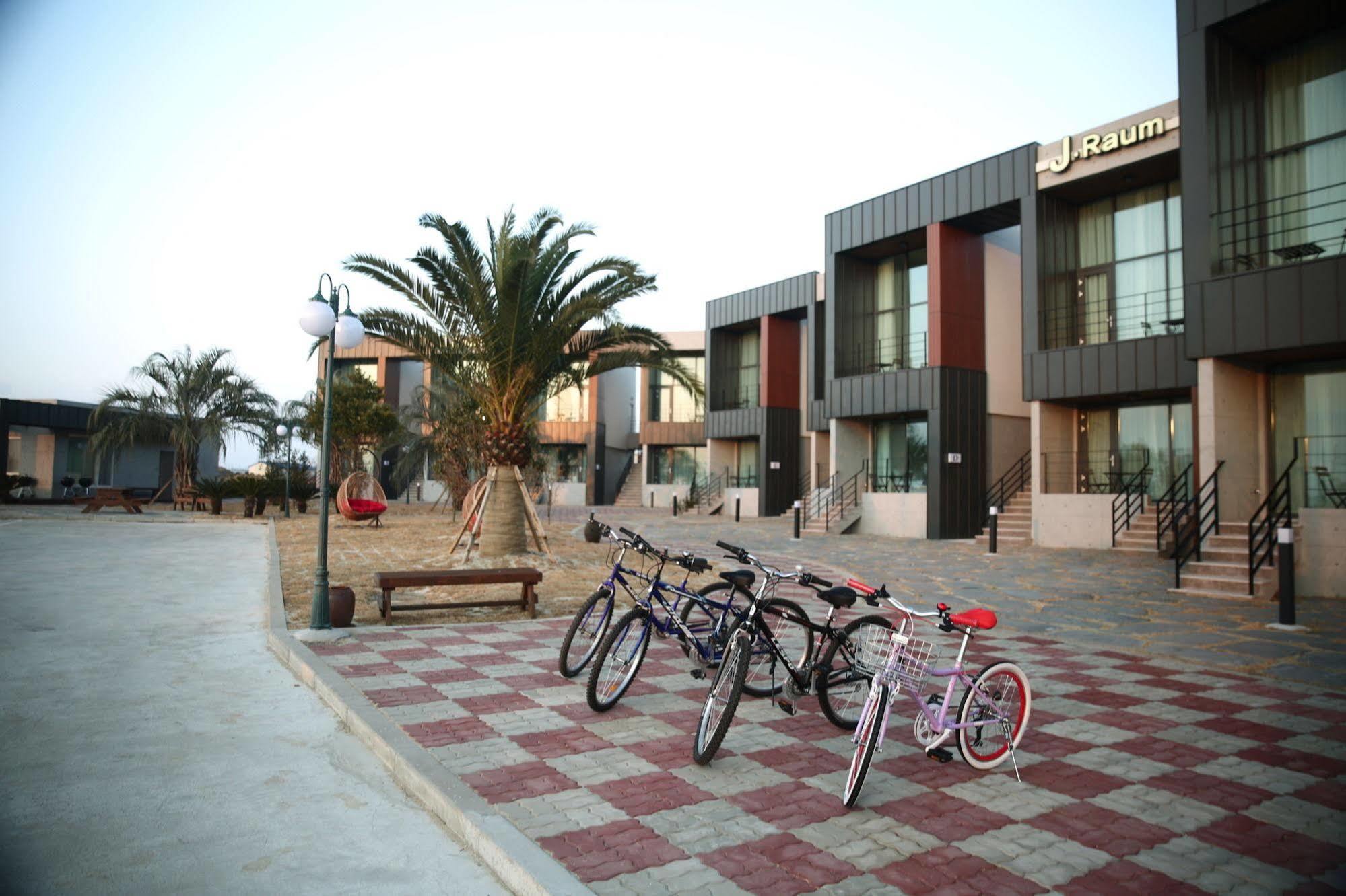 J Raum Resort Согвипхо Экстерьер фото